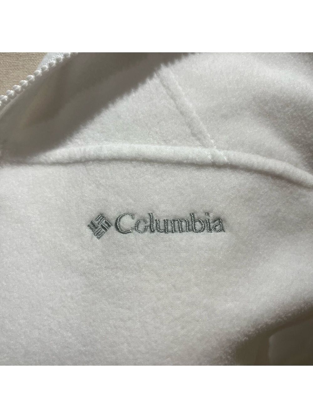 COLUMBIA LADIES WHITE FLEECE - Picture 3 of 5